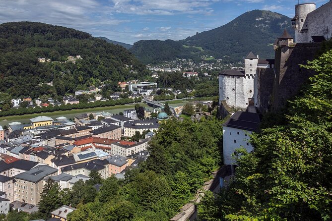 Explore Salzburg in 60 Minutes With a Local - Tour Overview