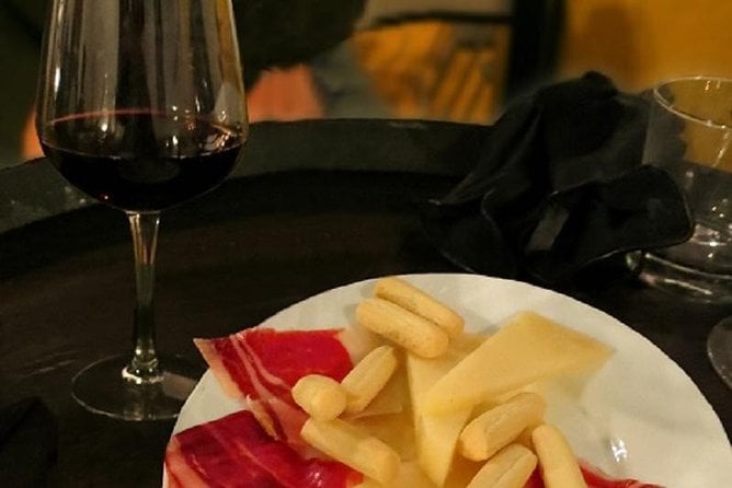 Flamenco and Tapastour With a Flamenco Artist - Tour Overview and Highlights