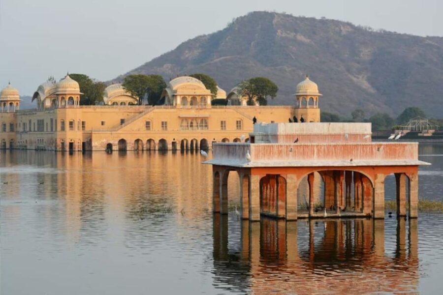 From Delhi: Private Jaipur & Amber Fort Guided Tour by Car
