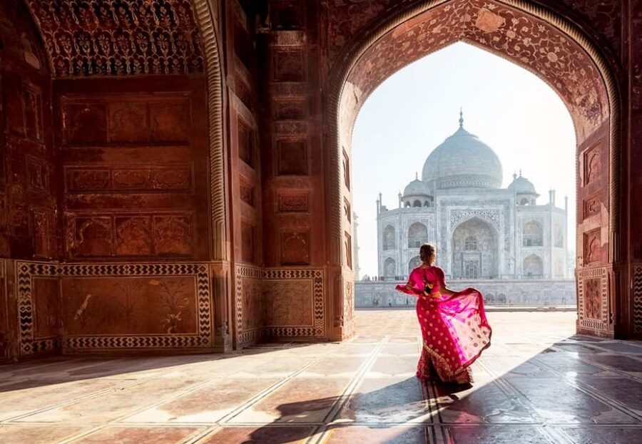 From Delhi: Taj Mahal & Agra Day Tour by Superfast Train