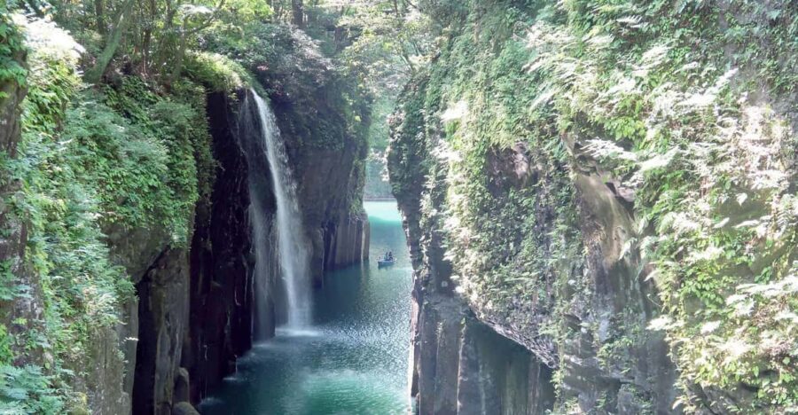 From Fukuoka: Mythical Takachiho Day Trip by PRIVATE Bus