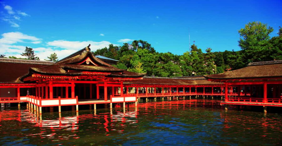 From Hiroshima: Hiroshima and Miyajima 2-Day Tour