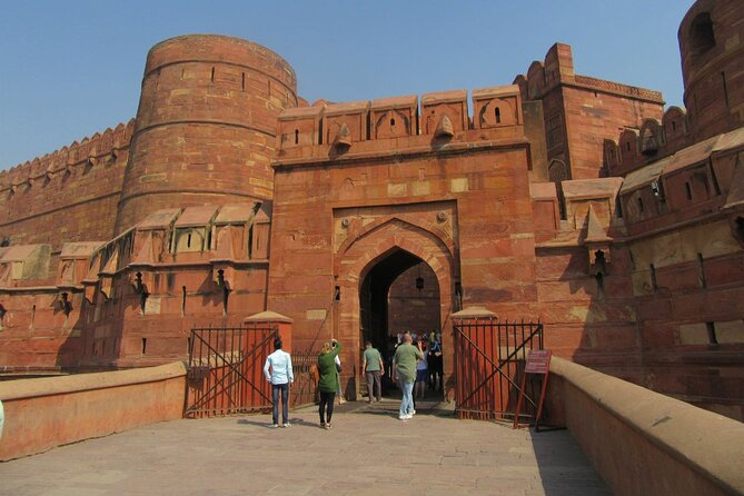 From Jaipur: Day Trip to Taj Mahal, Agra Fort, and Chand Baori