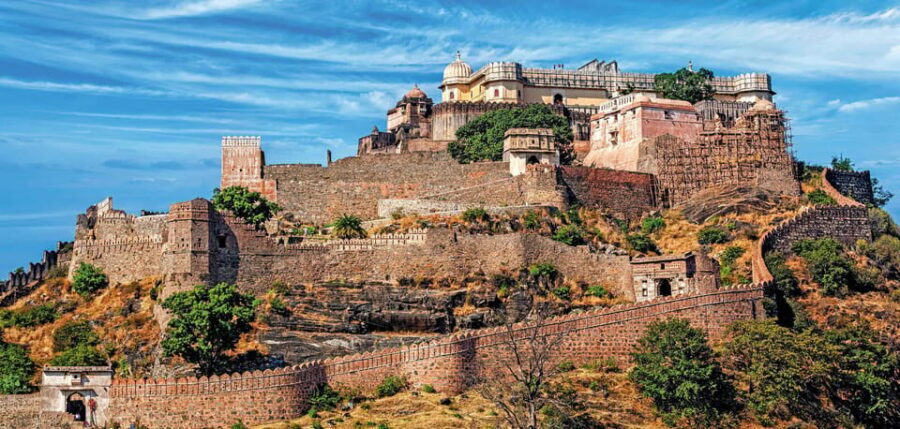 From Udaipur: Kumbhalgarh and Ranakpur Private Day Trip