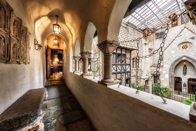 Full-Day Private Guided Tour of Hammond Castle and Boston