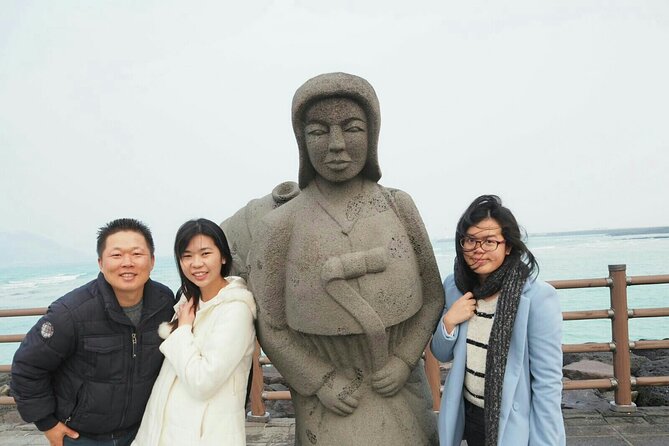 Full-Day Private Taxi Tour West of Jeju Island - Tour Overview and Rating