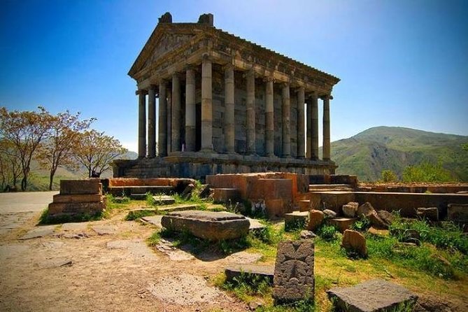 Garni, Geghard, Sevan, Haghartsin, Zvartnots, Tatev, Karahundj / 5 Days in Armenia - Exploring the Geghard Monastery