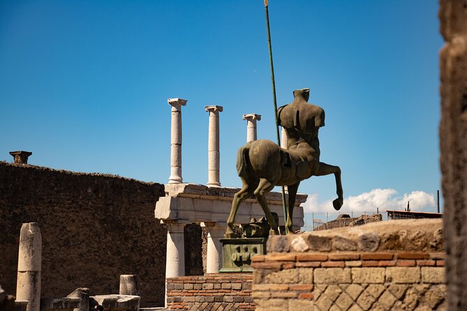 Guided Tour to Pompeii and Vesuvius From Sorrento