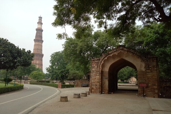 Half-Day Tour Of Qutb Minar, Humayun Tomb and Agrasen Ki Baoli - Pickup and Transportation Details