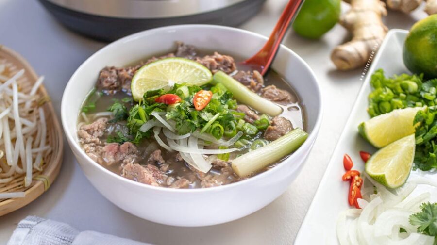 Hanoi: Explore Local Culinary and Train Street Scenery