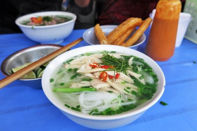 Hanoi Walking Street Foodie Tour by Night