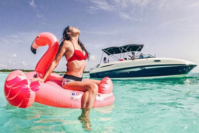Heaven Snorkeling on a Private Boat With Champagne and Lunch