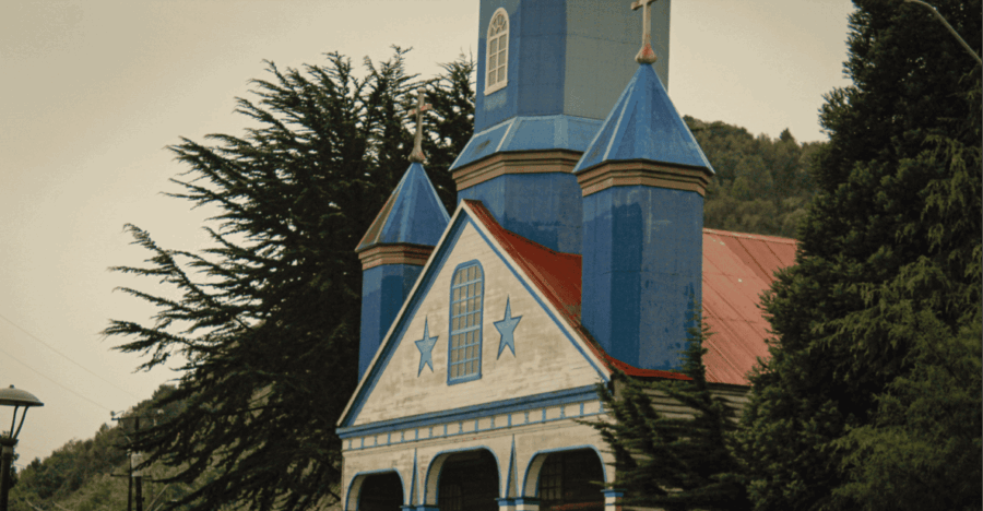 Inner Coast of Chiloé: Road and Sea. - Tour Overview
