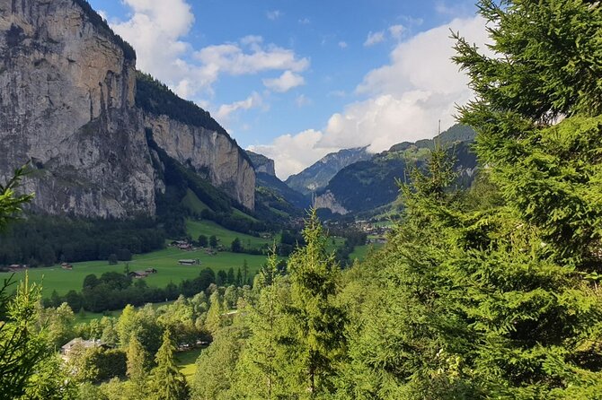 Interlaken Sightseeing: Lauterbrunnen, Brienz, Interlaken