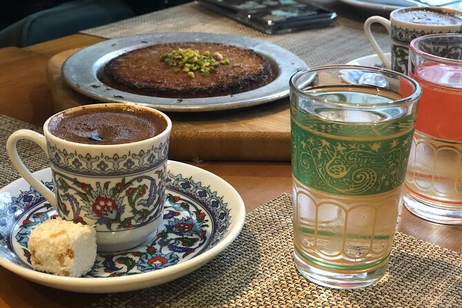 Istanbul Luxury Food Tour With a Visit to the Grand Bazaar