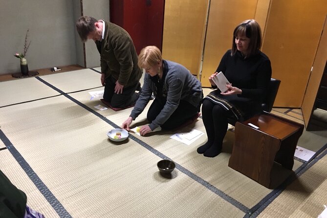 Japanese Style Room Tea Ceremony Class in Marugamemachi