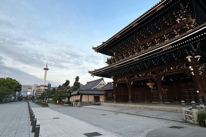 Kyotos Recommended Ramen Tour & Nishiki Market Tour
