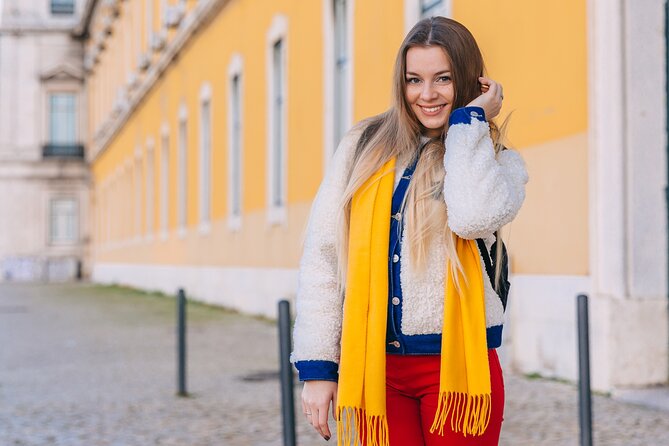 Lisbon : Private Professional Photoshoot at Praça Do Comercio - Meeting and End Point