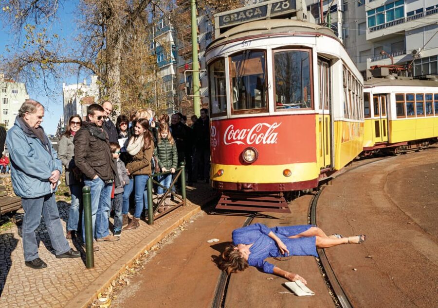 Lisbon: SUPERWOMAN Tour, Top Sights Through Womens Stories!