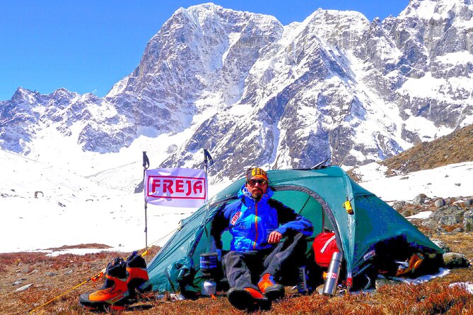 Lobuche East Peak Climbing With Everest Base Camp Trek