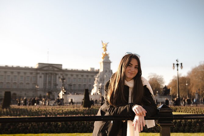 London : Private Photoshoot Outside Buckingham Palace