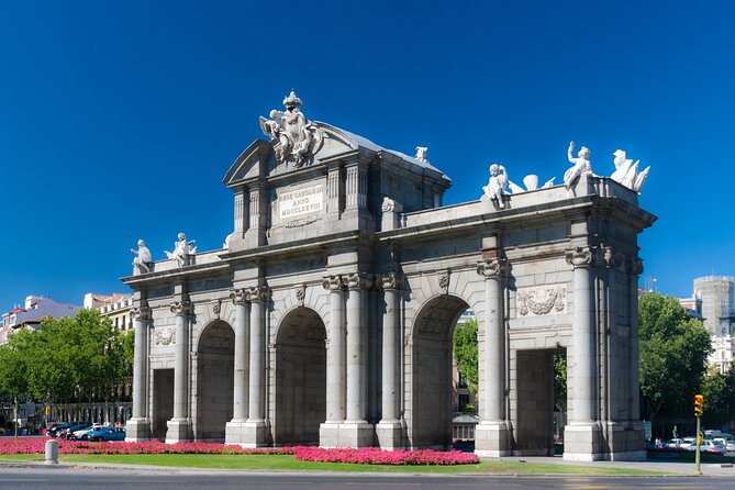 Madrid Highlights and Royal Palace Half-Day Private Tour - Tour Overview