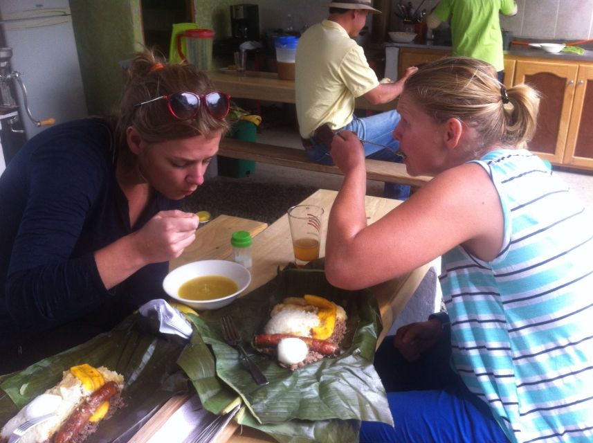 Medellin: Markets of Medellin Private Tour