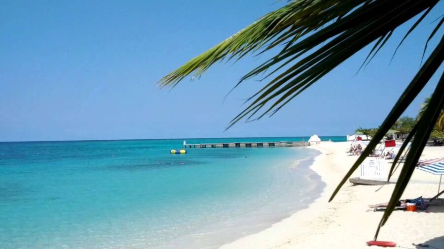 Montego Bay: Doctors Cave Beach Day Trip