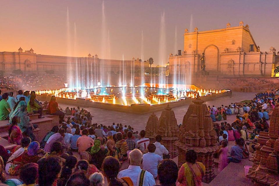 New Delhi: Akshardham Exhibition, Light and Water Show Tour