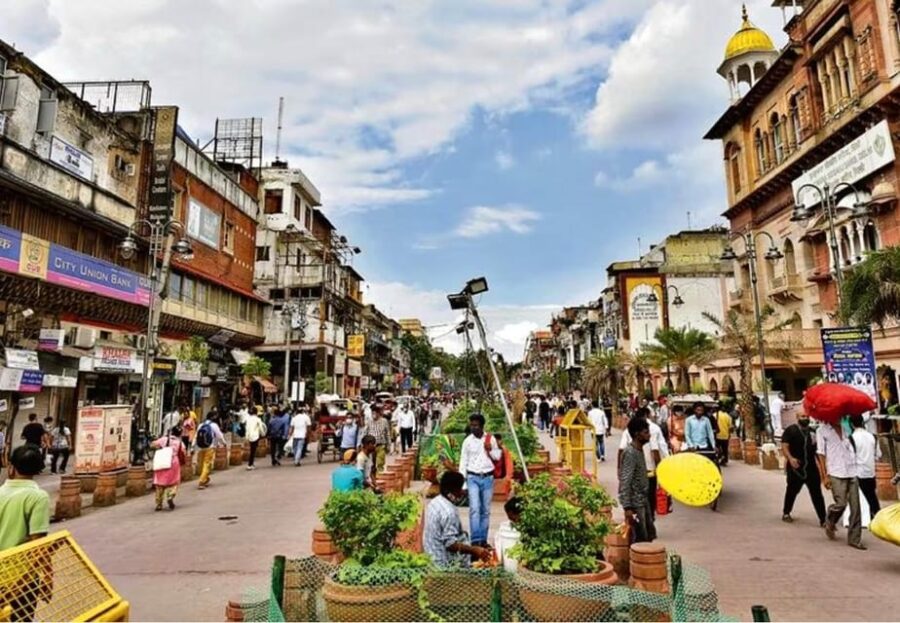 New Delhi: Shopping Tour With Private Guide and Transfer - Tour Overview