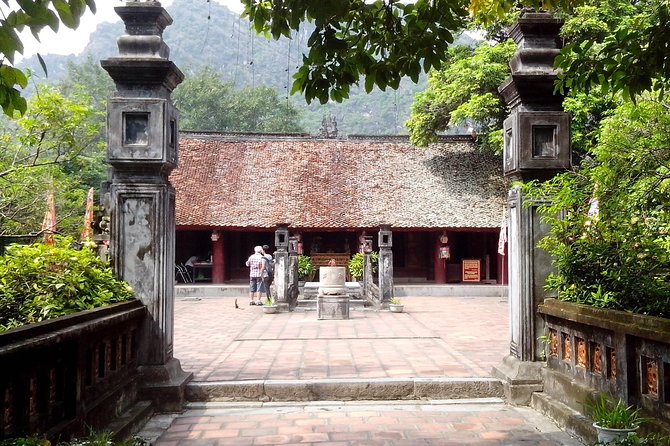 Ninh Binh Private Tour Unique Route Hoa Lu – Tam Coc – Bich Dong
