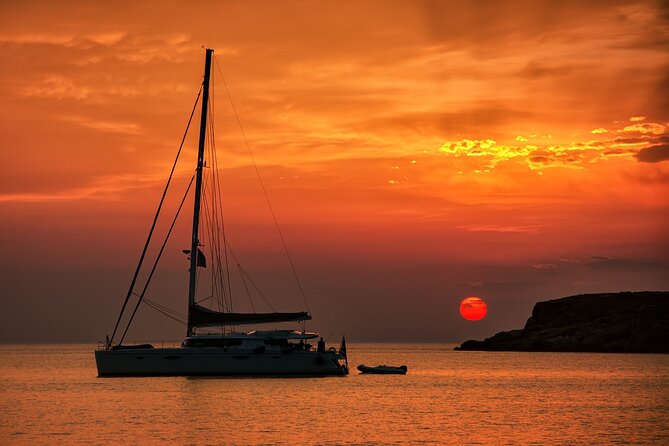 Ocho Rios Sunset Catamaran Cruise With Dinner