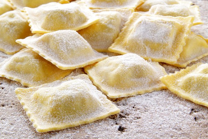 Pasta Making Class in the Vineyard With Wine Tour RM Countryside
