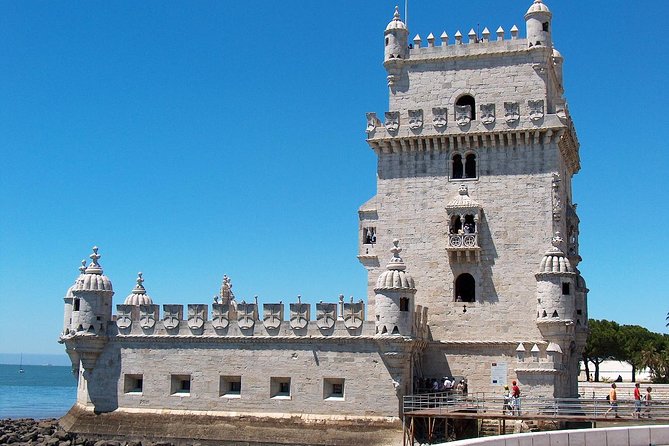Private 4-Hour Tour of Lisbons Best Sites