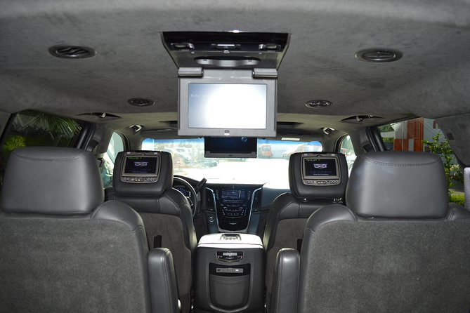 Private Arrival Luxury Transfer: George F.Charles International Airport to Hotel - Pickup and Drop-off