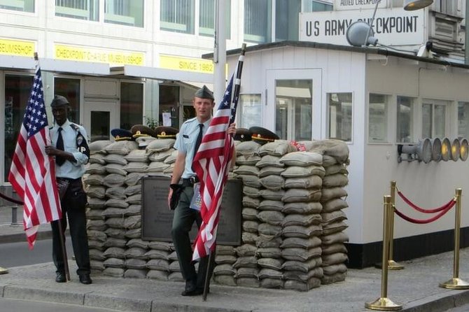 Private Berlin One Day Tour With a Local: See the City Unscripted