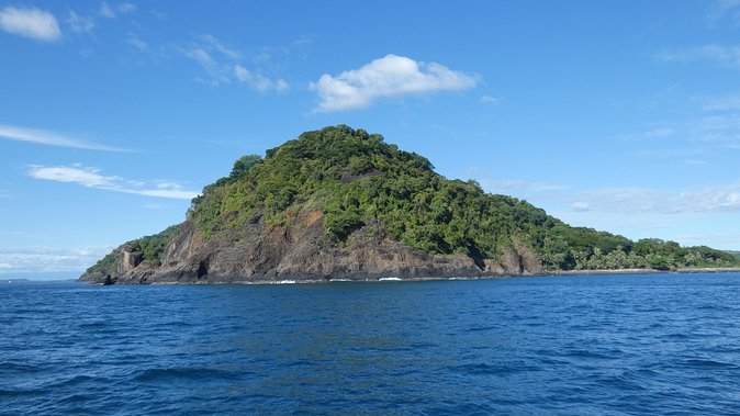Private Cruise in the Mitsio or Radame Archipelagos: 6 Days / 5 Nights