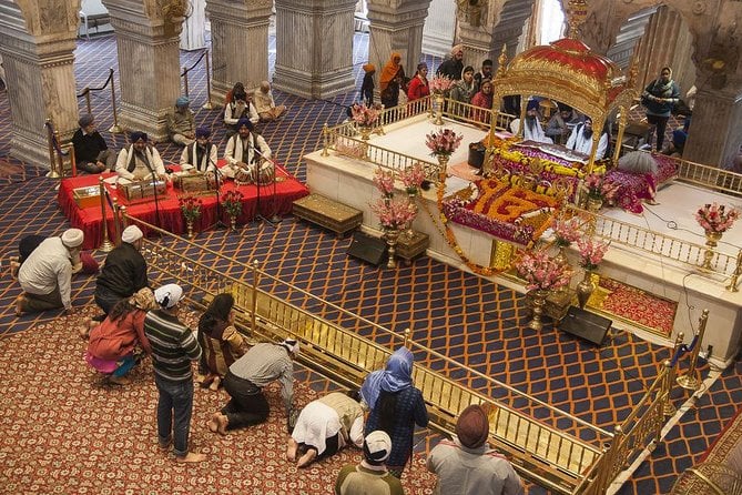 Private Delhi Temples and Spiritual Sites Tour