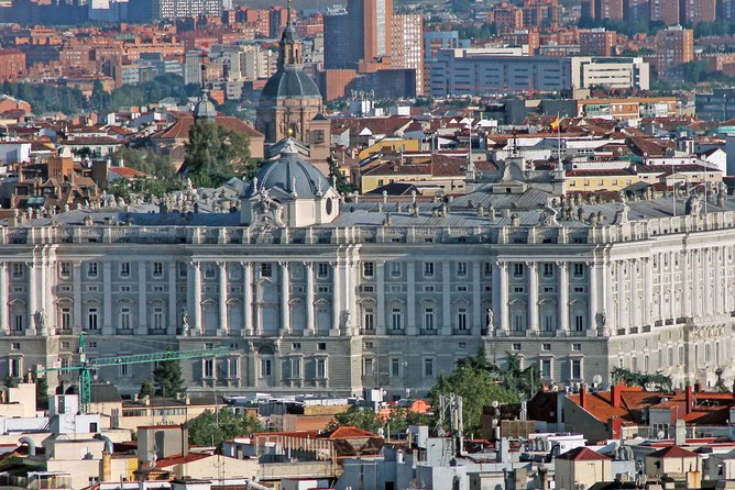 Private One Way Transfer From/To Madrid To/From Segovia