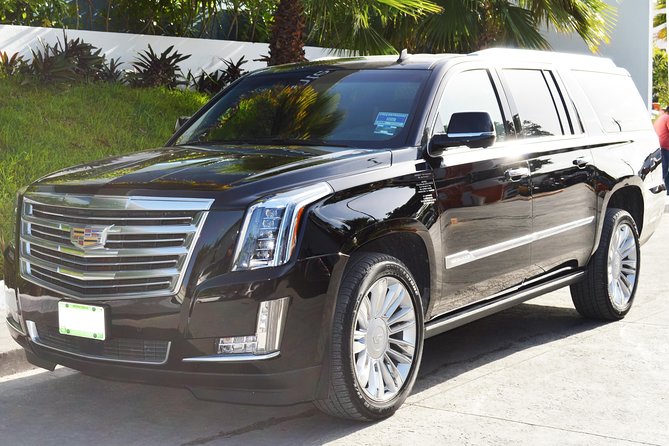 Private Round-Trip Luxury Transfer: Hotel to Saint Lucia International Airport
