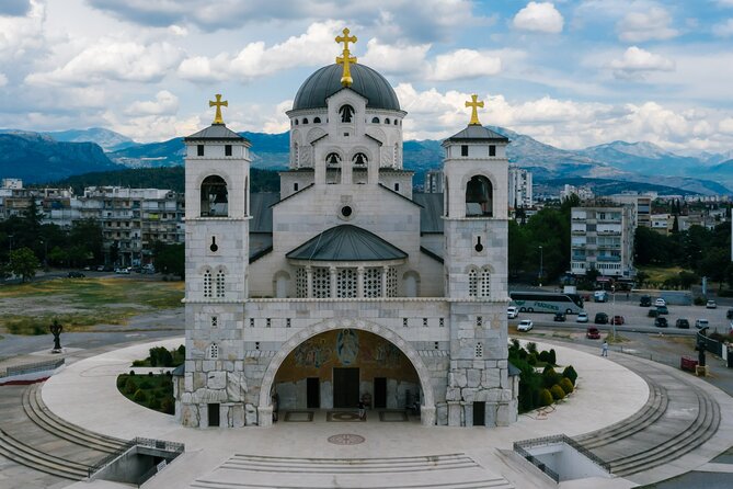 Private Tour Podgorica & Niagara Falls (multilingual)