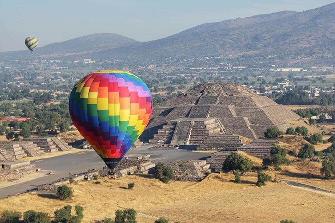 Private Tour to the Pyramids of Teotihuacán From CDMX for 1 to 4 People