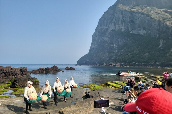Private Tour Woman Diver Performance & Stone Park in Jeju Island - Tour Overview and Logistics