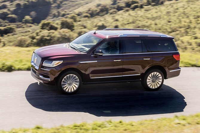 Private Transfer Downtown Fort Worth to Fort Worth Airport DFW Luxury Vehicle - Included in the Transfer