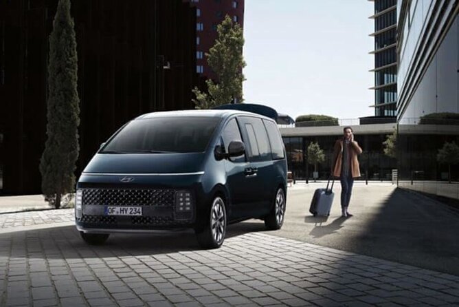 Private Transfer From Petra to Amman or Airport With Optional