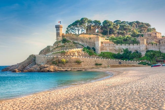 Private Transfer From Tossa De Mar/ Lloret De Mar to Barcelona