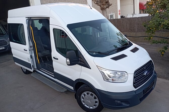Private Transfer Minibus From Airport Barcelona to Salou
