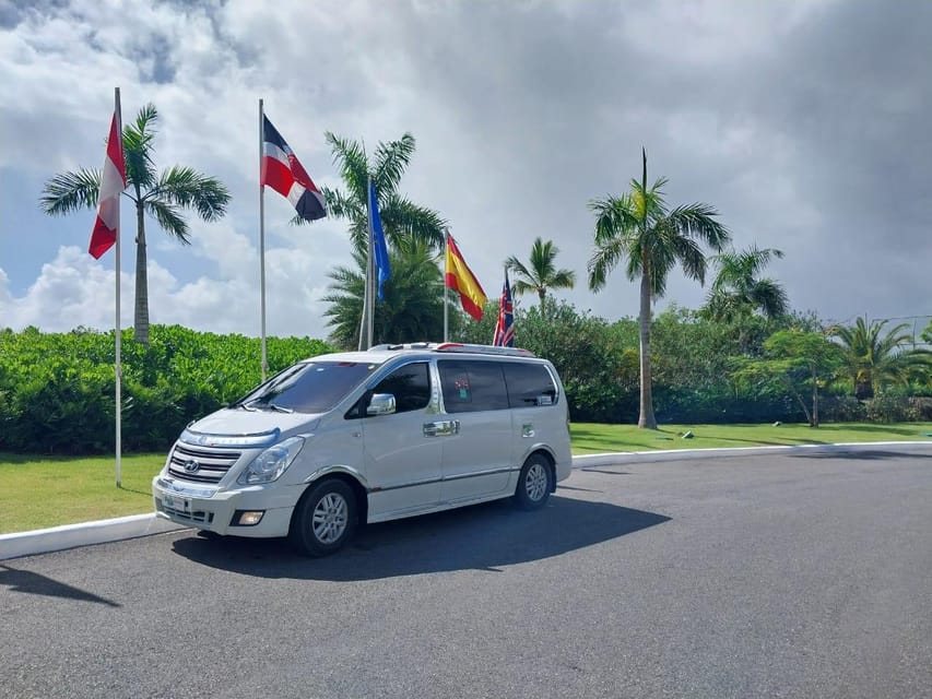 Private Transfer: Zoetry Agua Hotel to Punta Cana Airport