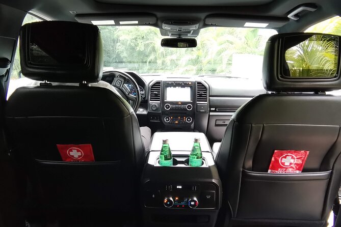 Private Transportation Deluxe Van