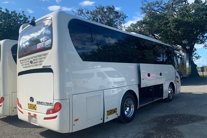 Private Transportation From Manuel Antonio to Liberia Airport
